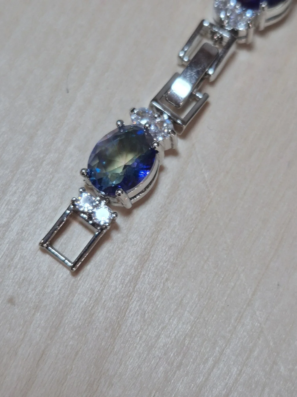 💙💚NEW💙💚 STUNNING!! AAA CZ Mystic Blue Bracelet